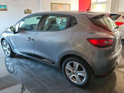 Renault Clio 1.2 75CV 5 porte Zen (5)