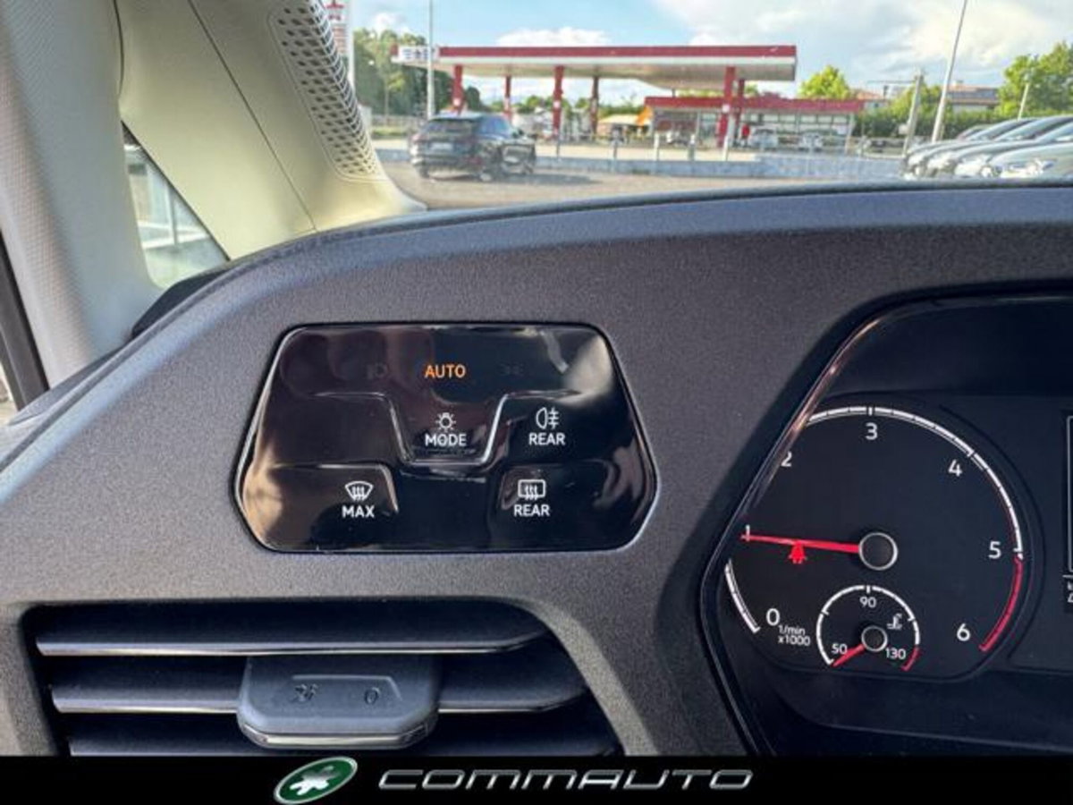 Volkswagen Caddy 2.0 TDI 122 CV Life Maxi (15)
