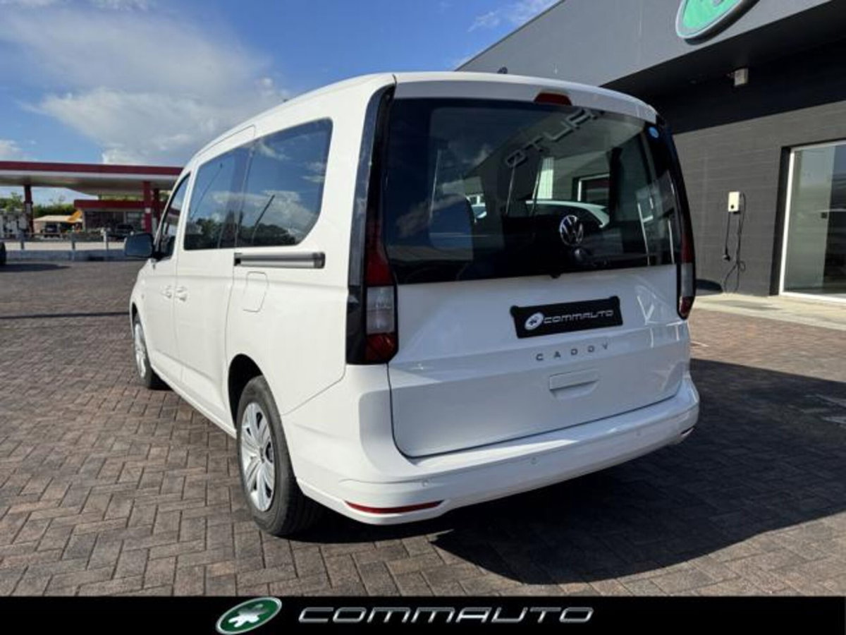 Volkswagen Caddy 2.0 TDI 122 CV Life Maxi (6)