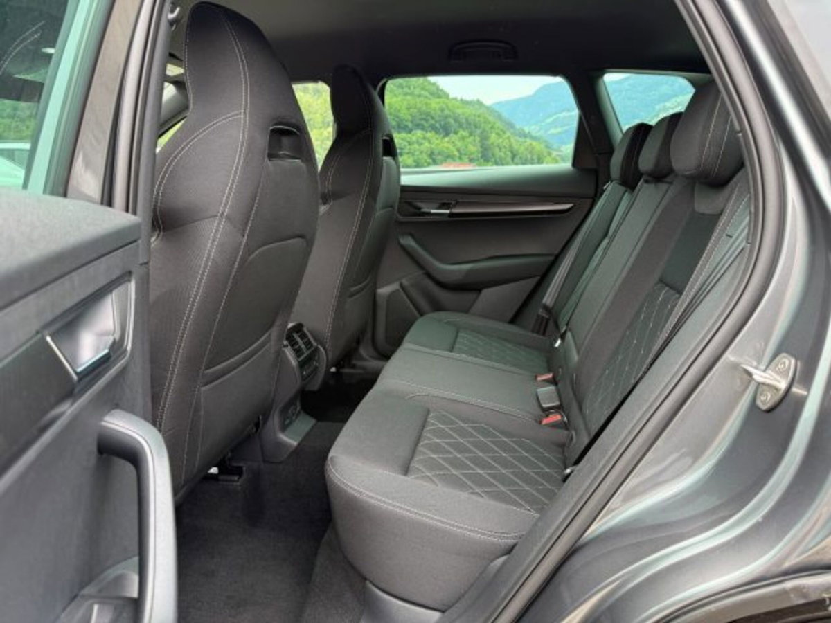 Skoda Karoq 1.5 tsi Sportline dsg (5)