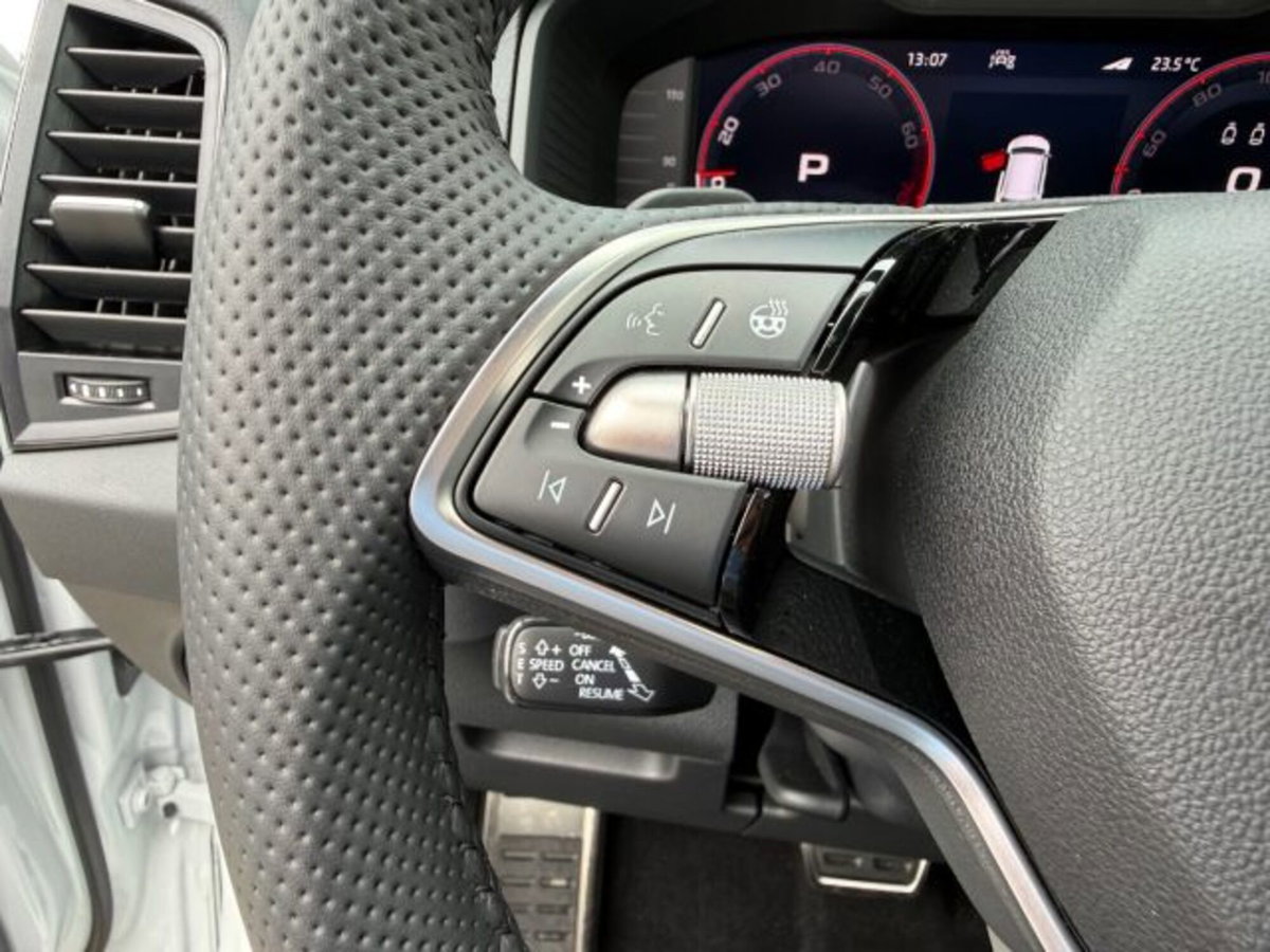 Skoda Karoq 1.5 tsi Sportline dsg (11)