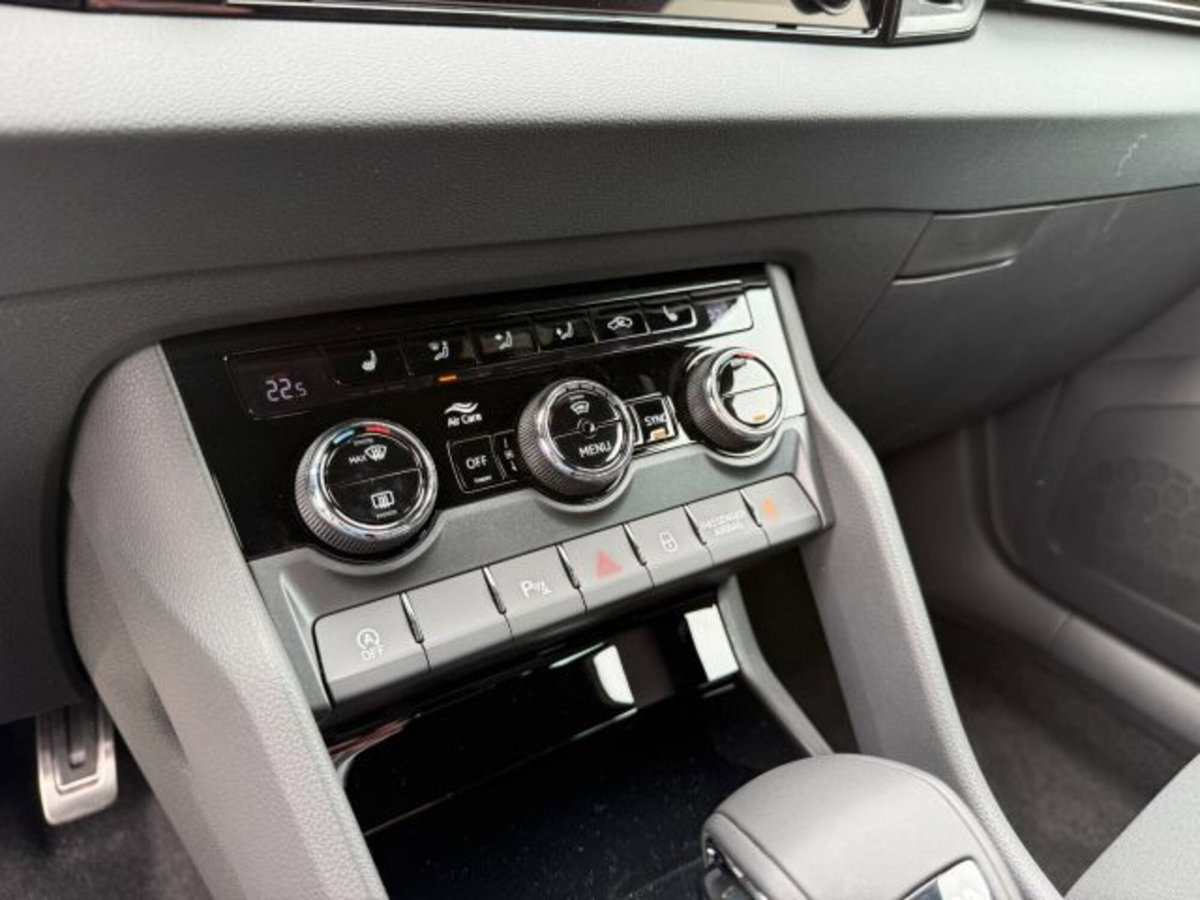 Skoda Karoq 1.5 tsi Sportline dsg (17)