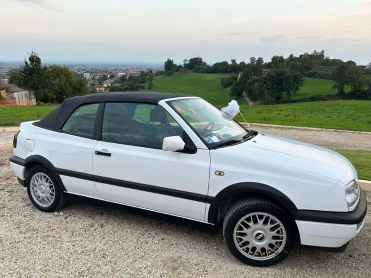 Volkswagen Golf 1.6 cat 5 porte (2)