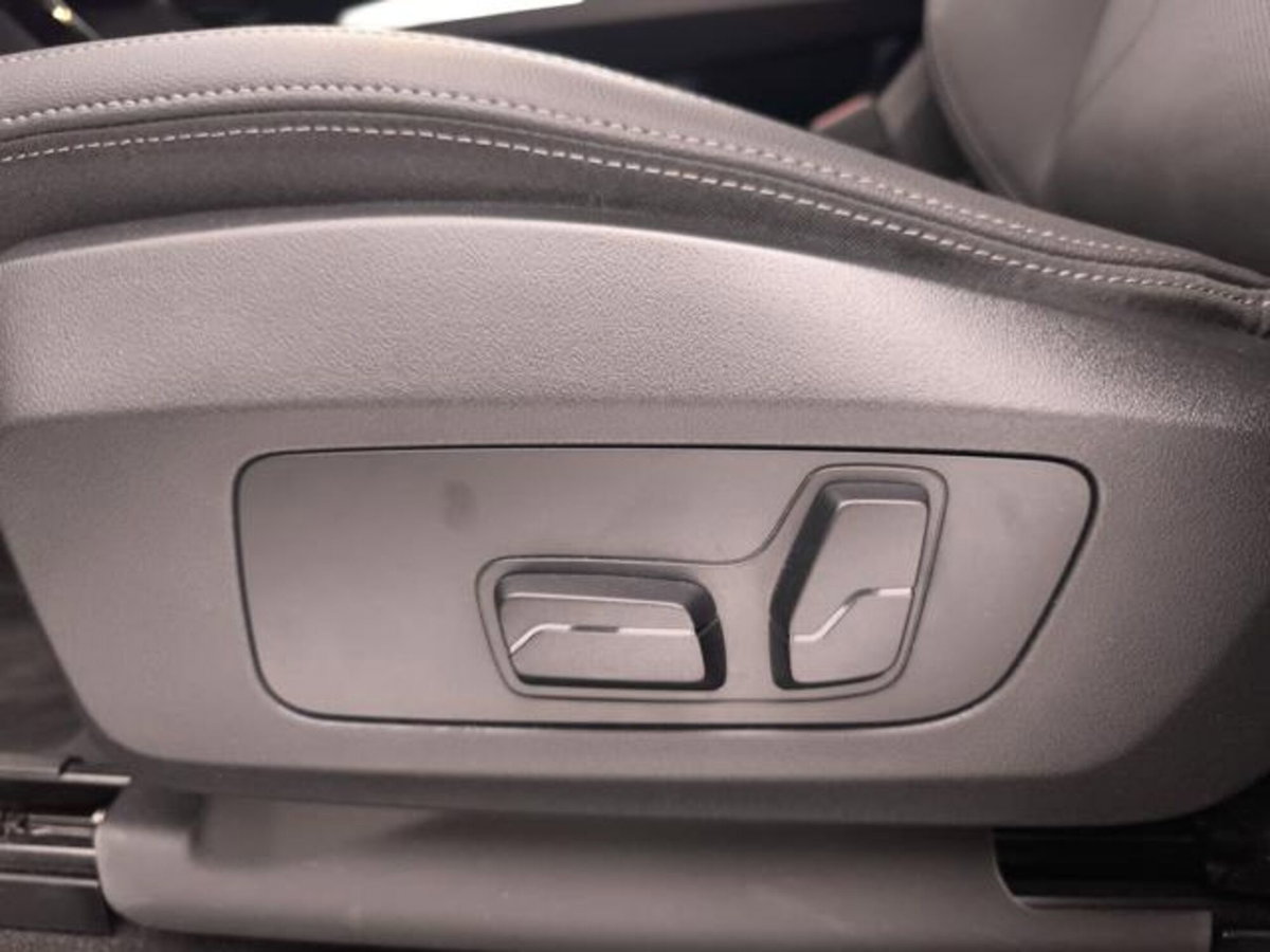 BMW X1 xdrive23d mhev 48V X-Line auto (20)