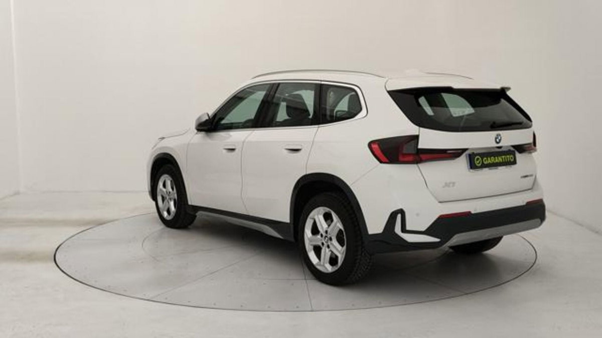 BMW X1 xdrive23d mhev 48V X-Line auto (3)