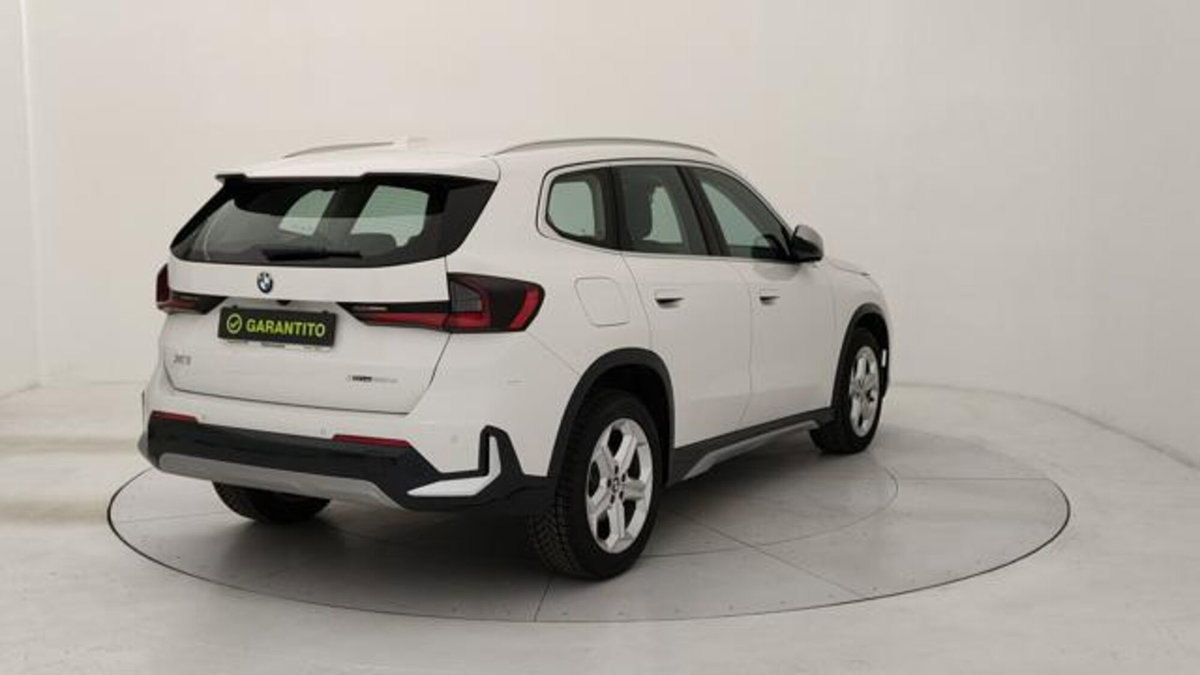 BMW X1 xdrive23d mhev 48V X-Line auto (5)