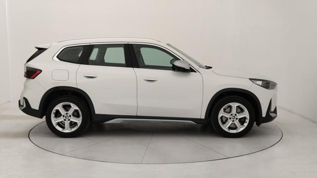 BMW X1 xdrive23d mhev 48V X-Line auto (6)