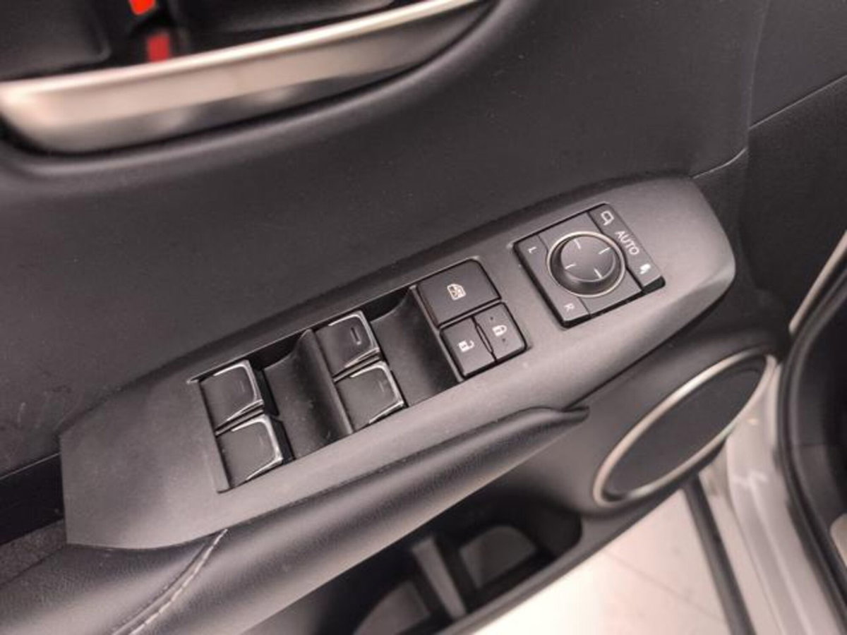 Lexus NX Hybrid 4WD Premium (20)
