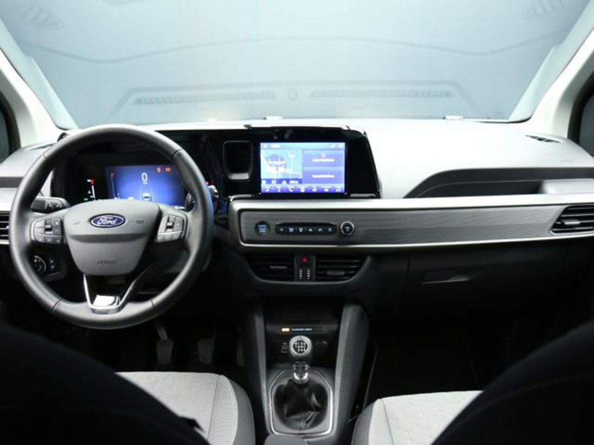 Ford Tourneo Courier 1.0 EcoBoost 100 CV Titanium (12)