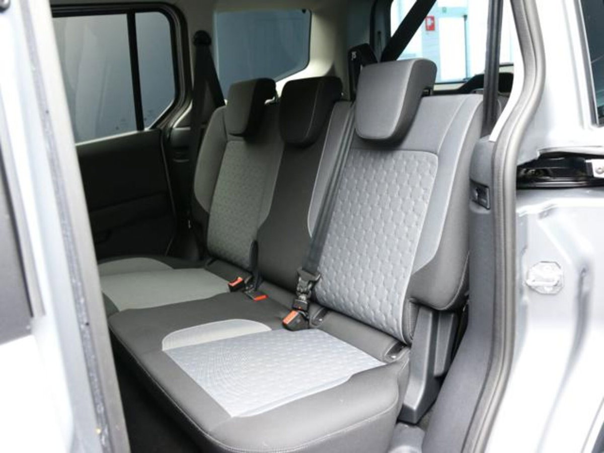 Ford Tourneo Courier 1.0 EcoBoost 100 CV Titanium (8)