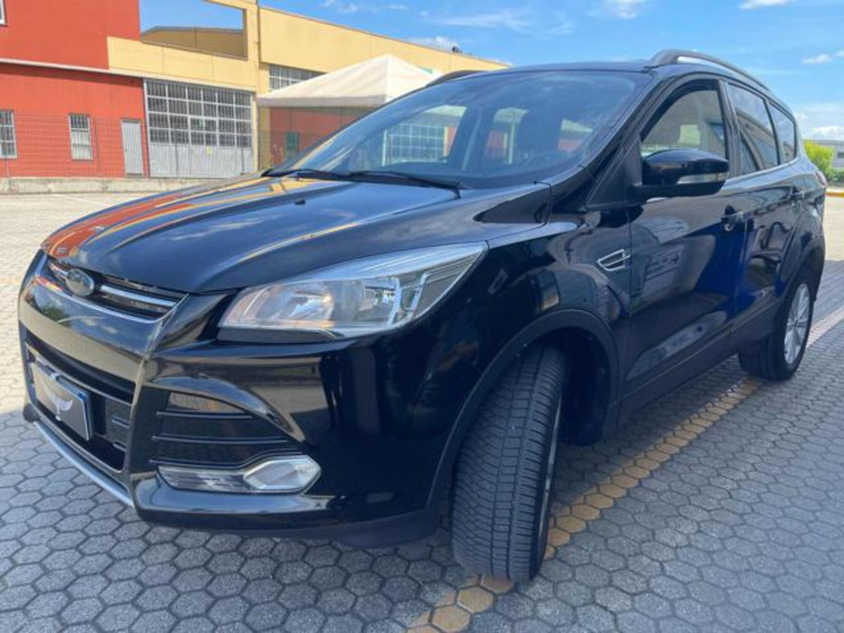 Ford Kuga 2.0 TDCI 150 CV S&S 4WD Titanium X (3)