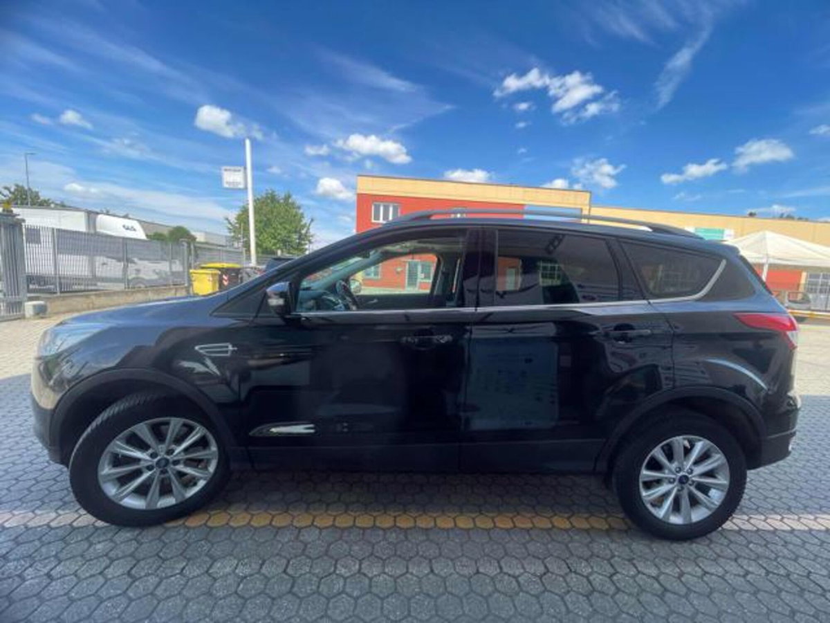 Ford Kuga 2.0 TDCI 150 CV S&S 4WD Titanium X (5)