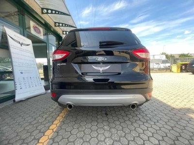 Ford Kuga 2.0 TDCI 150 CV S&S 4WD Titanium X (8)
