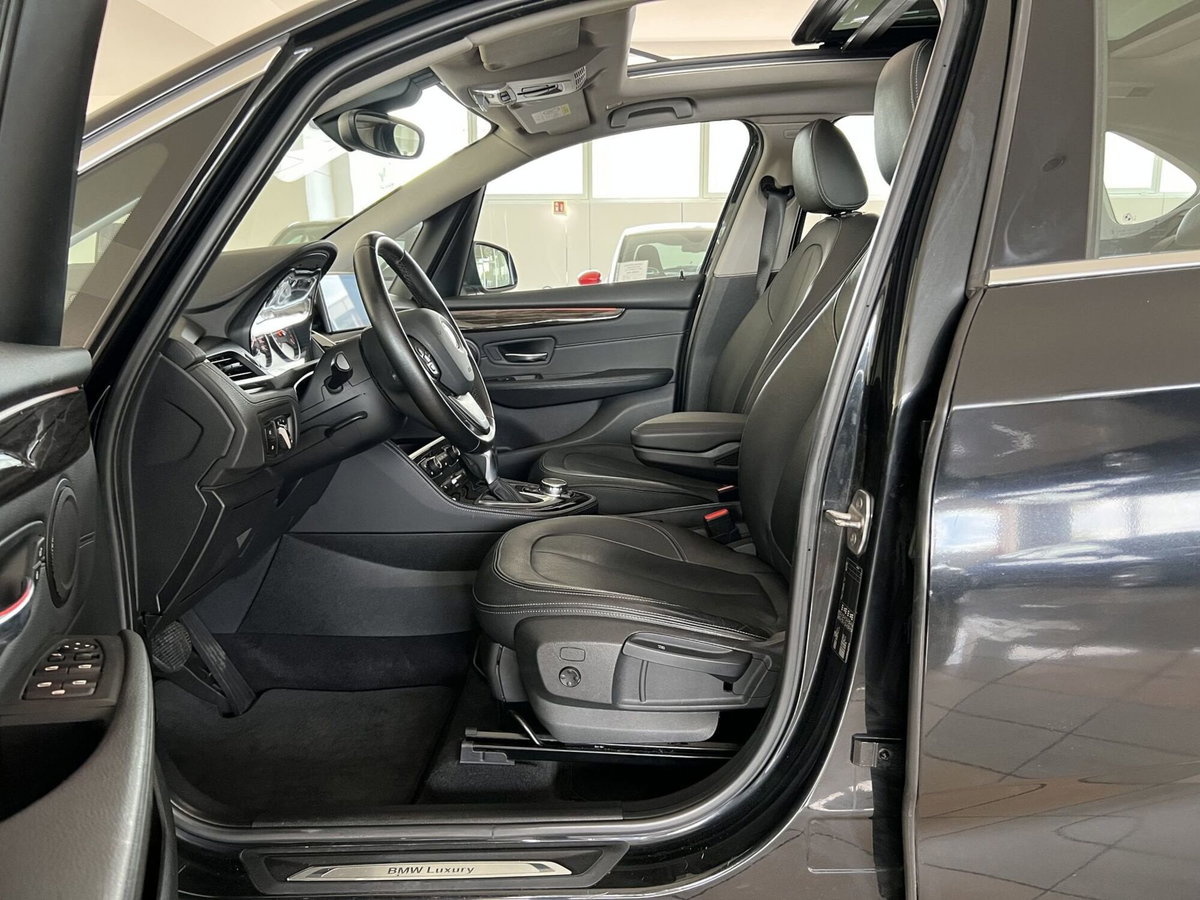 BMW Serie 2 Active Tourer 218d  Luxury auto (10)