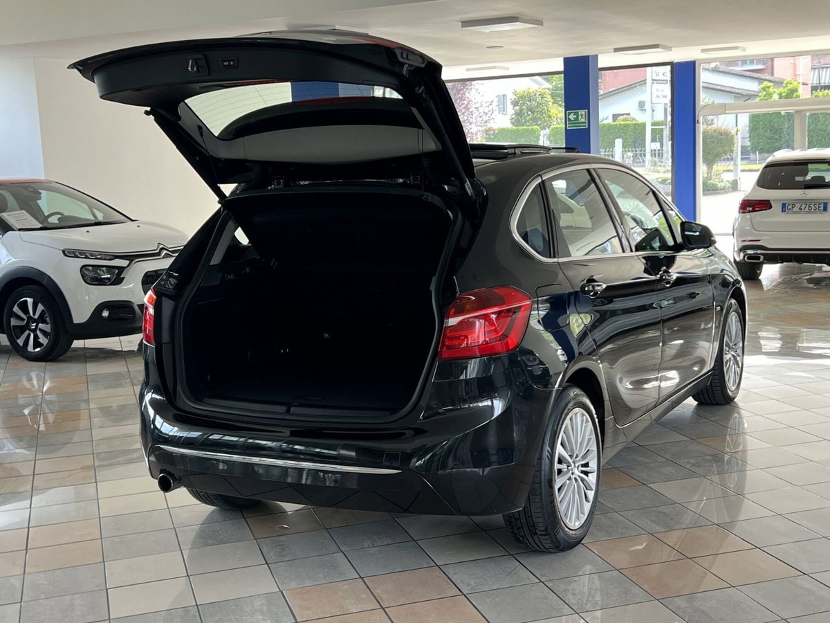 BMW Serie 2 Active Tourer 218d  Luxury auto (14)