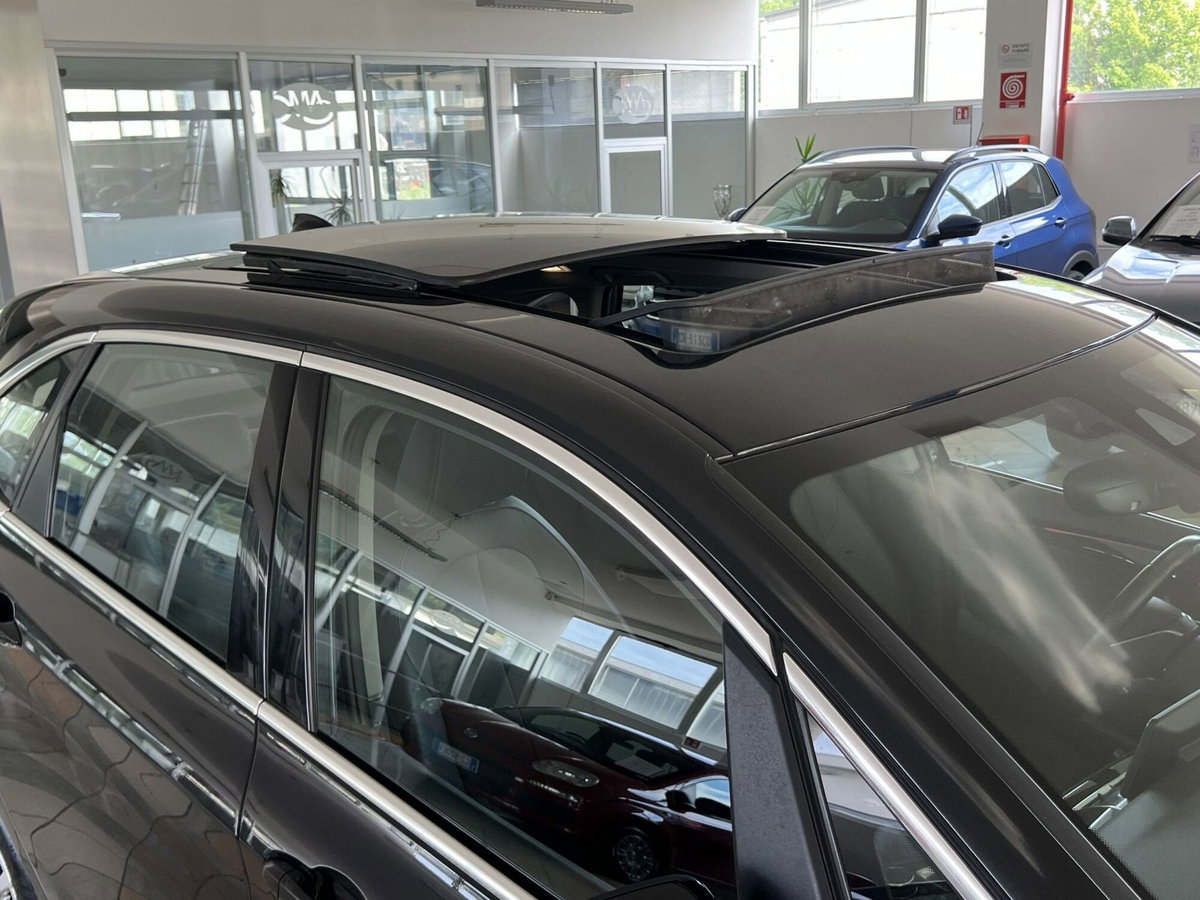 BMW Serie 2 Active Tourer 218d  Luxury auto (15)