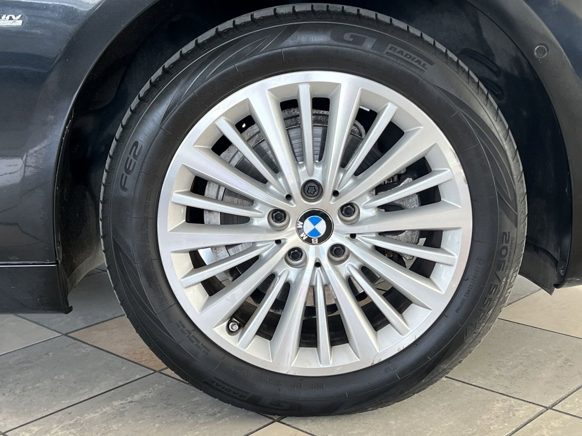 BMW Serie 2 Active Tourer 218d  Luxury auto (16)