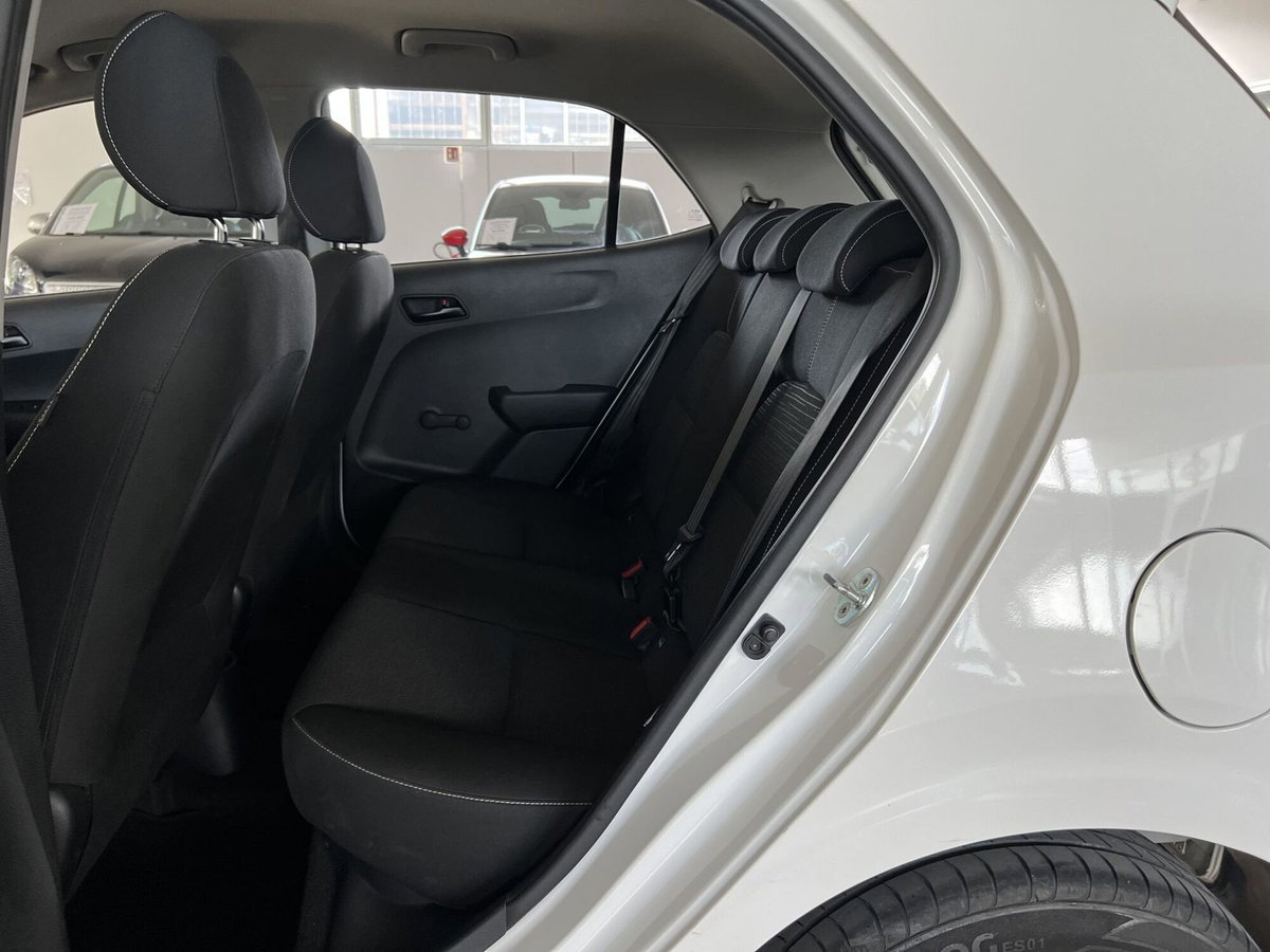 Kia Picanto 1.0 12V 5 porte AMT Urban (10)