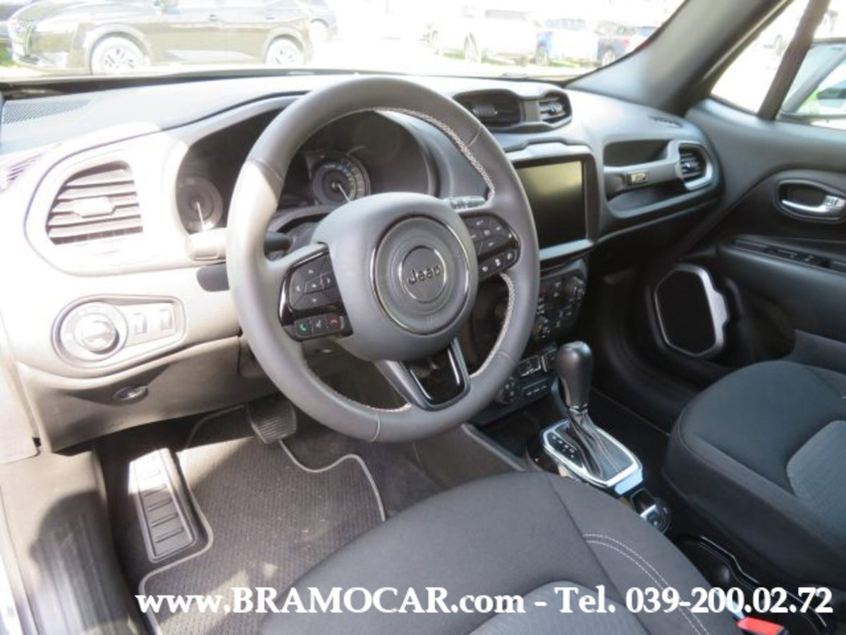 Jeep Renegade 1.3 T4 190CV PHEV 4xe AT6 80th Anniversary (15)