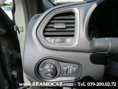 Jeep Renegade 1.3 T4 190CV PHEV 4xe AT6 80th Anniversary (16)