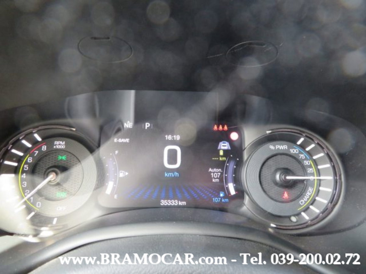 Jeep Renegade 1.3 T4 190CV PHEV 4xe AT6 80th Anniversary (17)