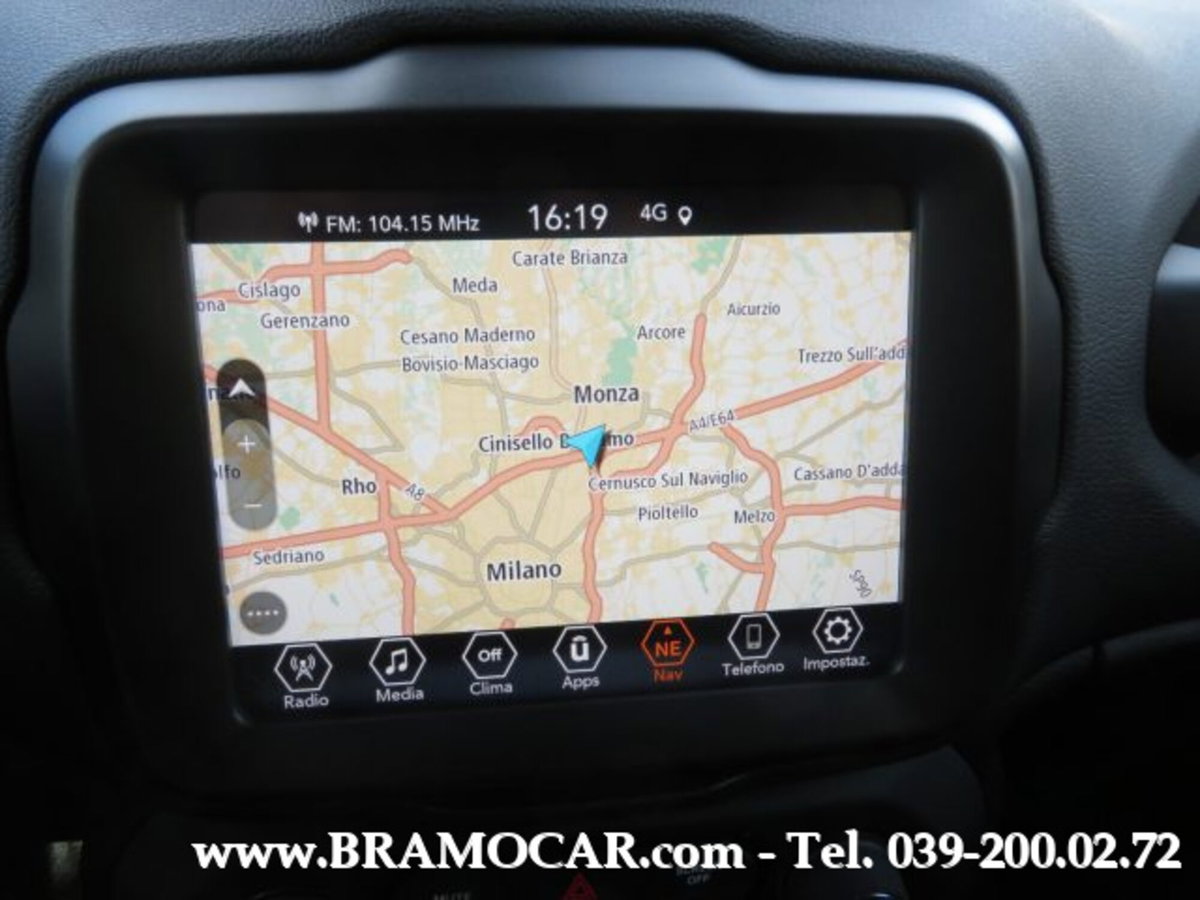 Jeep Renegade 1.3 T4 190CV PHEV 4xe AT6 80th Anniversary (20)