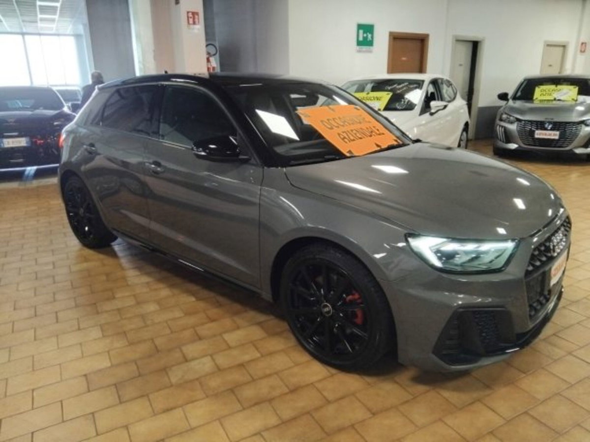 Audi A1 Sportback 40 TFSI S tronic Identity Black