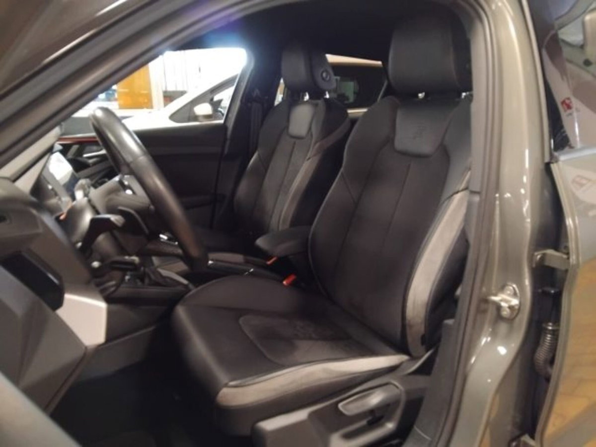 Audi A1 Sportback 40 TFSI S tronic Identity Black (17)