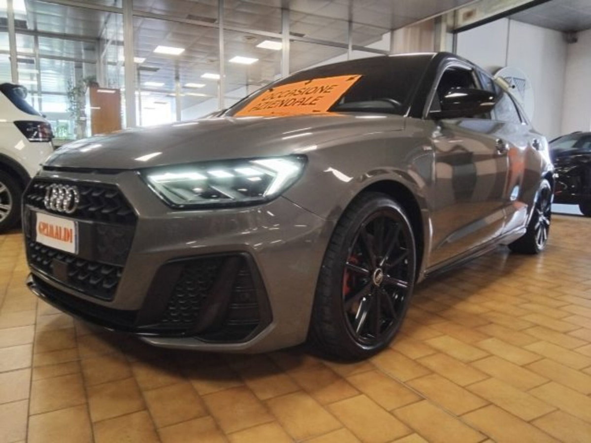 Audi A1 Sportback 40 TFSI S tronic Identity Black (3)