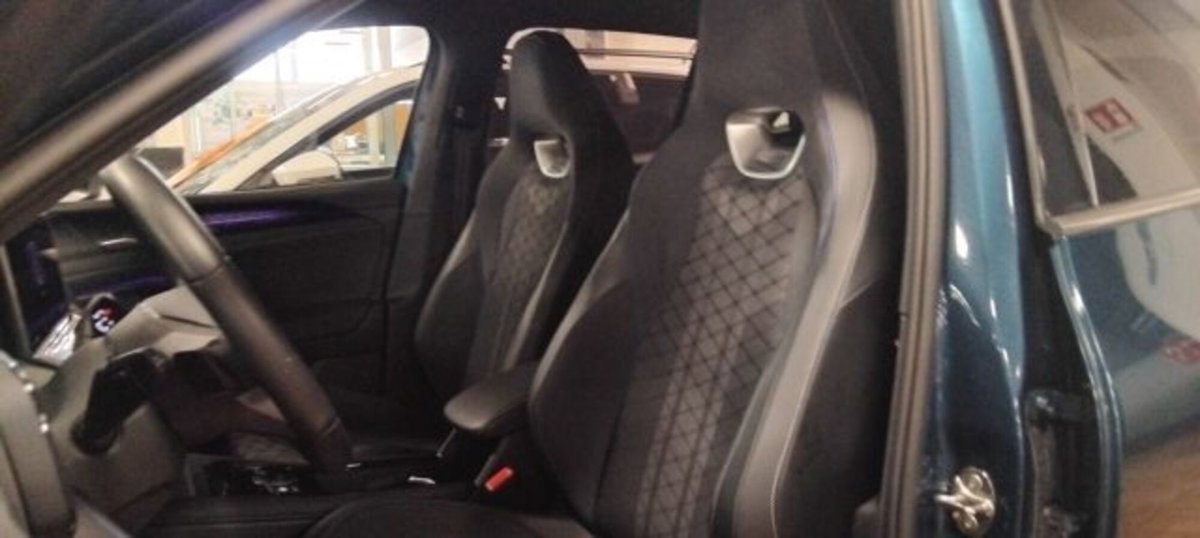 Volkswagen Tiguan Allspace 2.0 tdi R-Line 150cv dsg (20)
