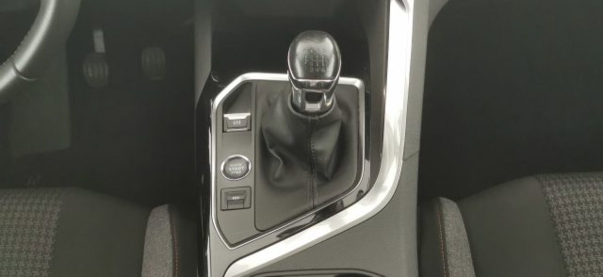 Peugeot 3008 BlueHDi 130 S&S Active Business (13)