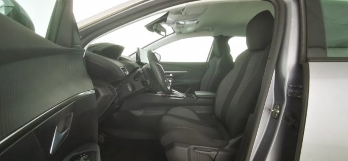 Peugeot 3008 BlueHDi 130 S&S Active Business (14)