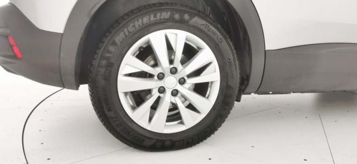 Peugeot 3008 BlueHDi 130 S&S Active Business (17)