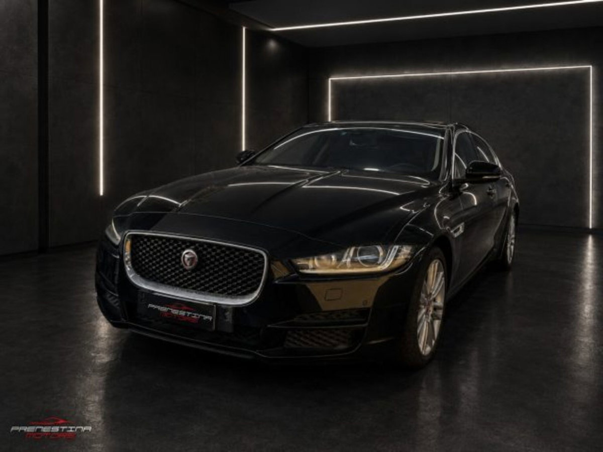 Jaguar XE 2.0 D Turbo 180CV aut. Prestige