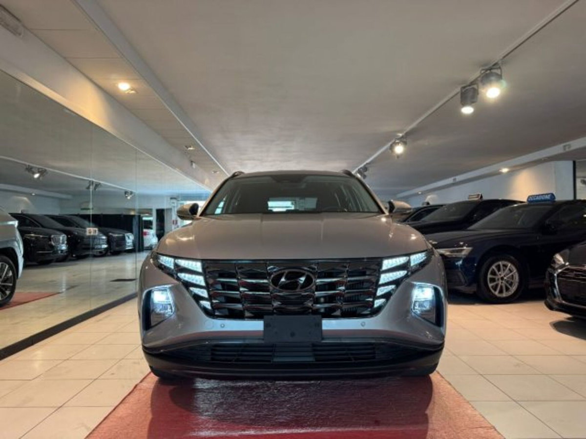 Hyundai Tucson 1.6 crdi 48V Xline 2wd dct (2)