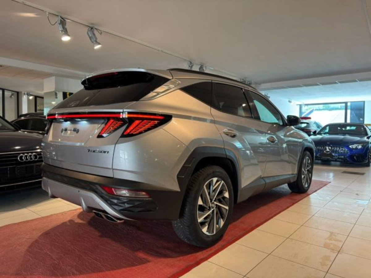 Hyundai Tucson 1.6 crdi 48V Xline 2wd dct (8)