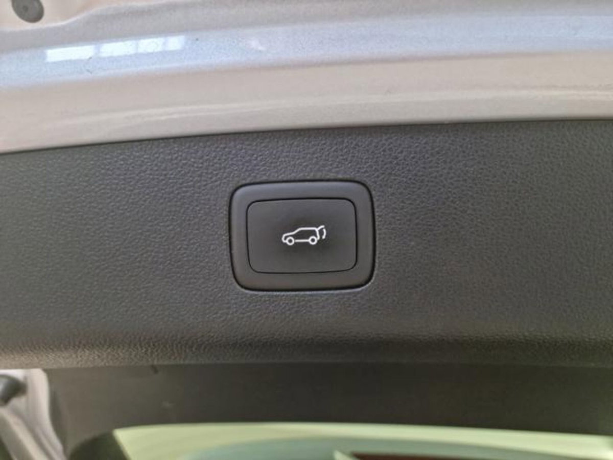 Mg EHS Plug-in Hybrid Exclusive (13)