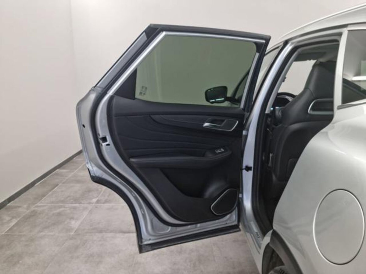 Mg EHS Plug-in Hybrid Exclusive (20)