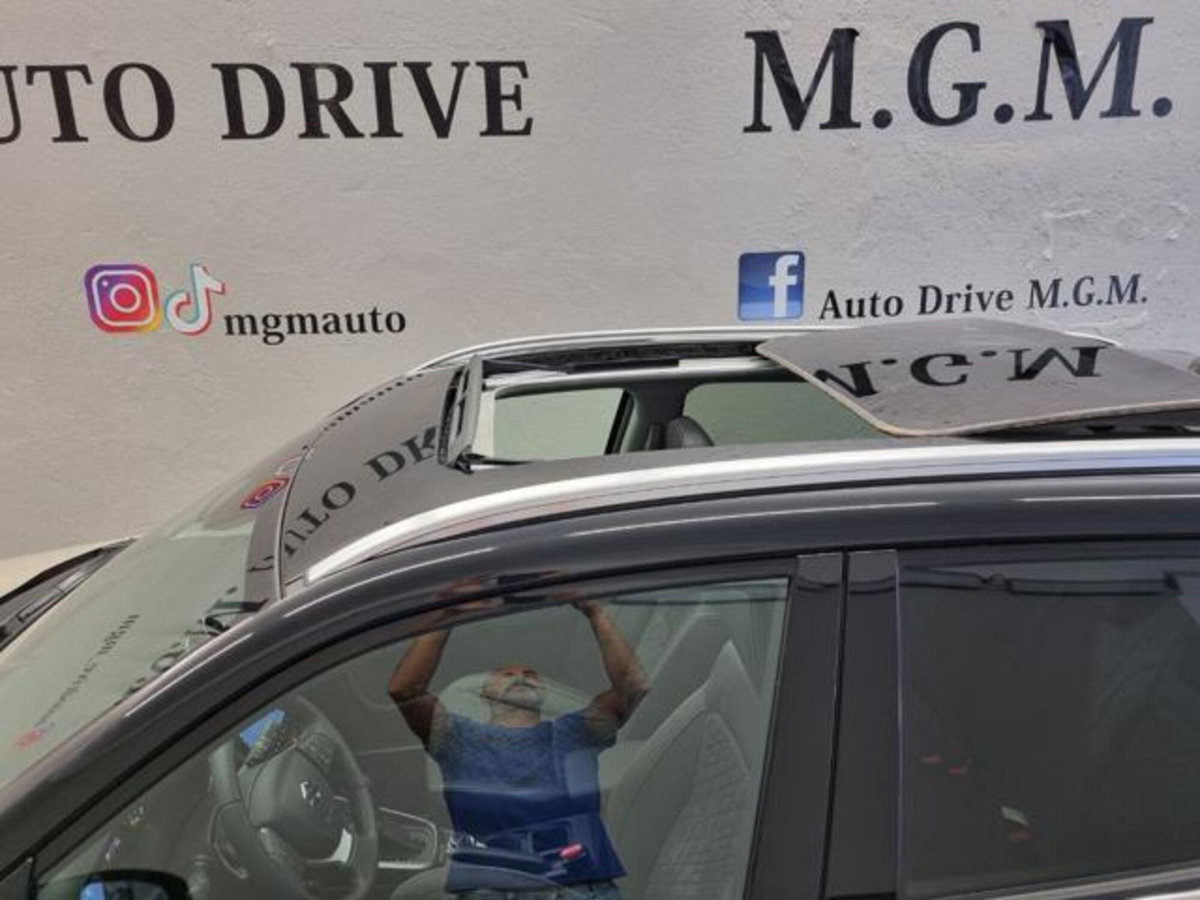 Suzuki Vitara 1.4h Starview 4wd allgrip 110cv at (14)