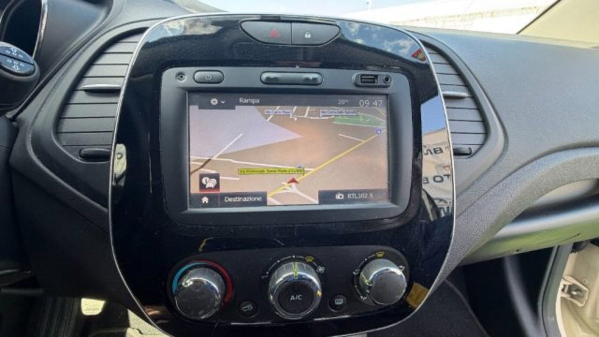 Renault Captur dCi 8V 110 CV Start&Stop Energy Iconic (9)