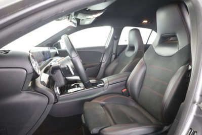 Mercedes-Benz Classe A 250 e Automatic EQ-Power Premium (2)