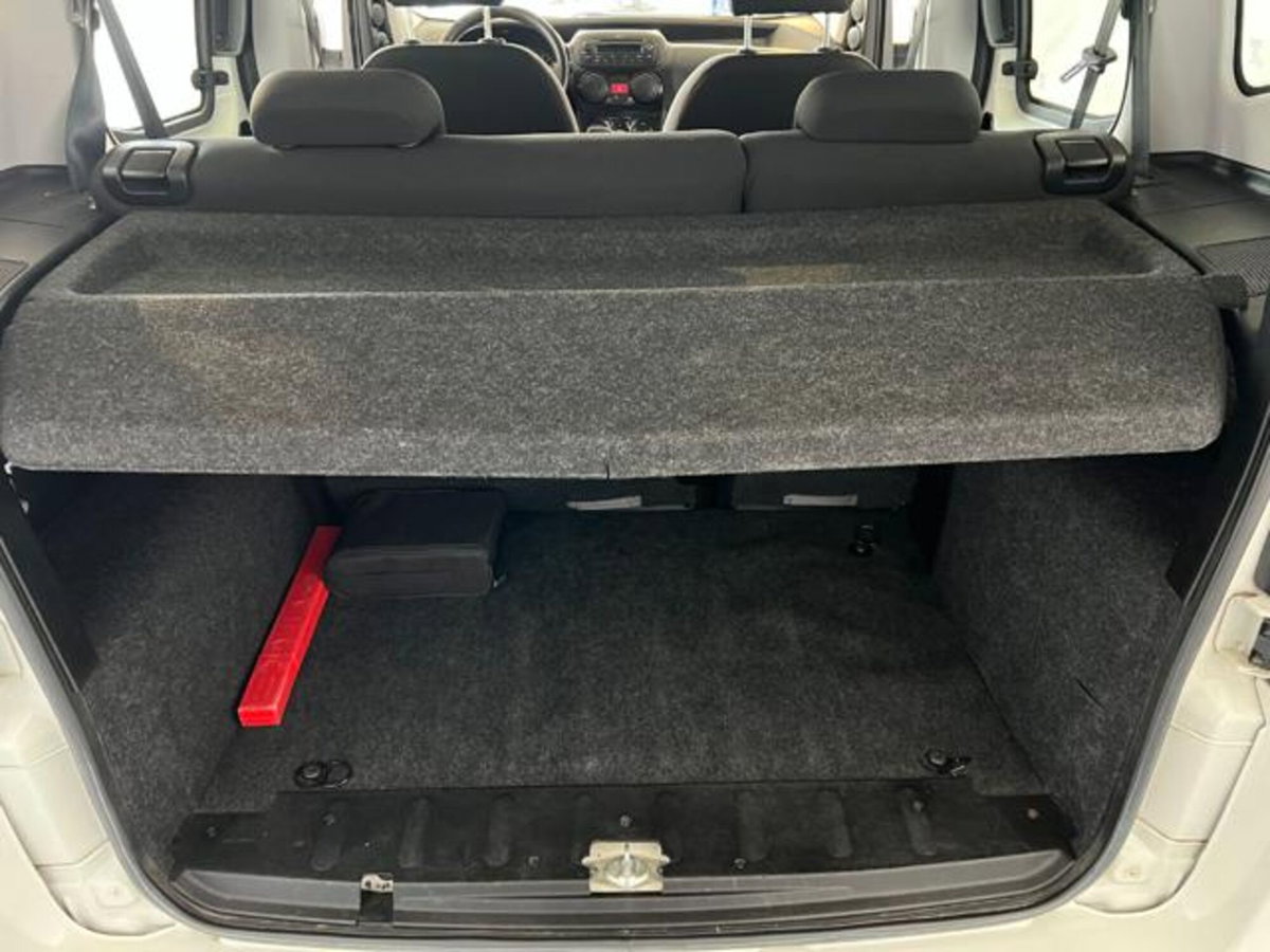 Fiat Qubo 1.3 MJT 80 CV Easy (13)