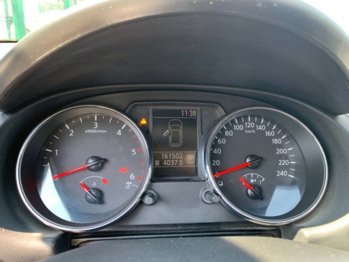 Nissan Qashqai 1.5 dCi DPF Acenta (14)