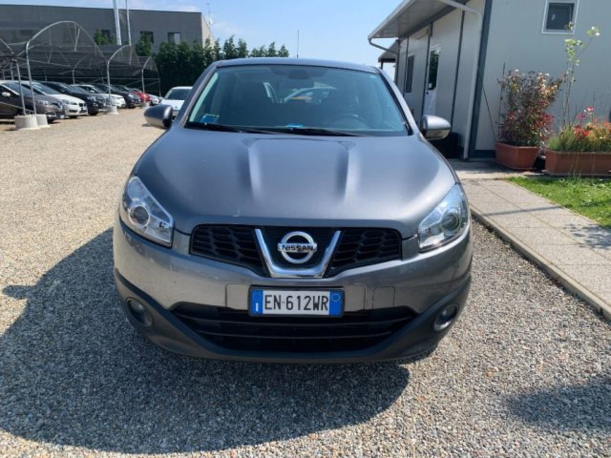 Nissan Qashqai 1.5 dCi DPF Acenta (2)