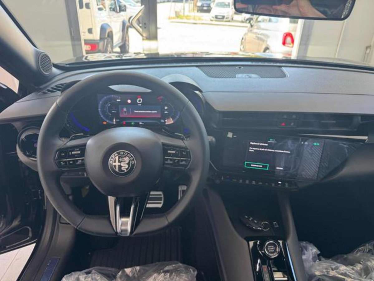 Alfa Romeo Junior 1.2 ibrida Speciale 145cv edct6 (15)