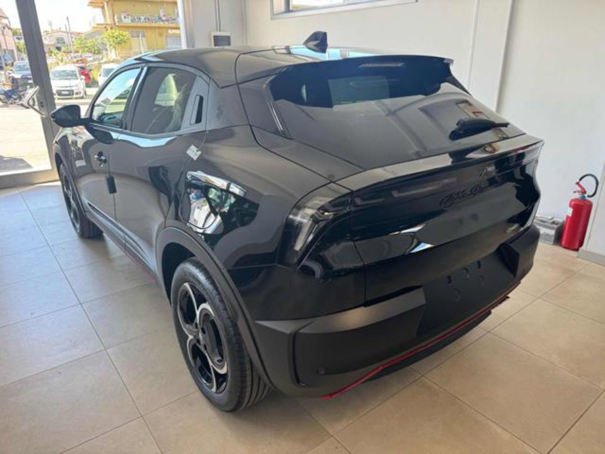 Alfa Romeo Junior 1.2 ibrida Speciale 145cv edct6 (6)