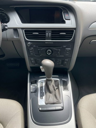 Audi A4 Avant 2.0 TDI 143CV F.AP. mult. Ambiente (10)