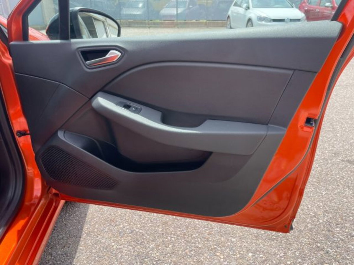 Renault Clio SCe 65 CV 5 porte Life (13)