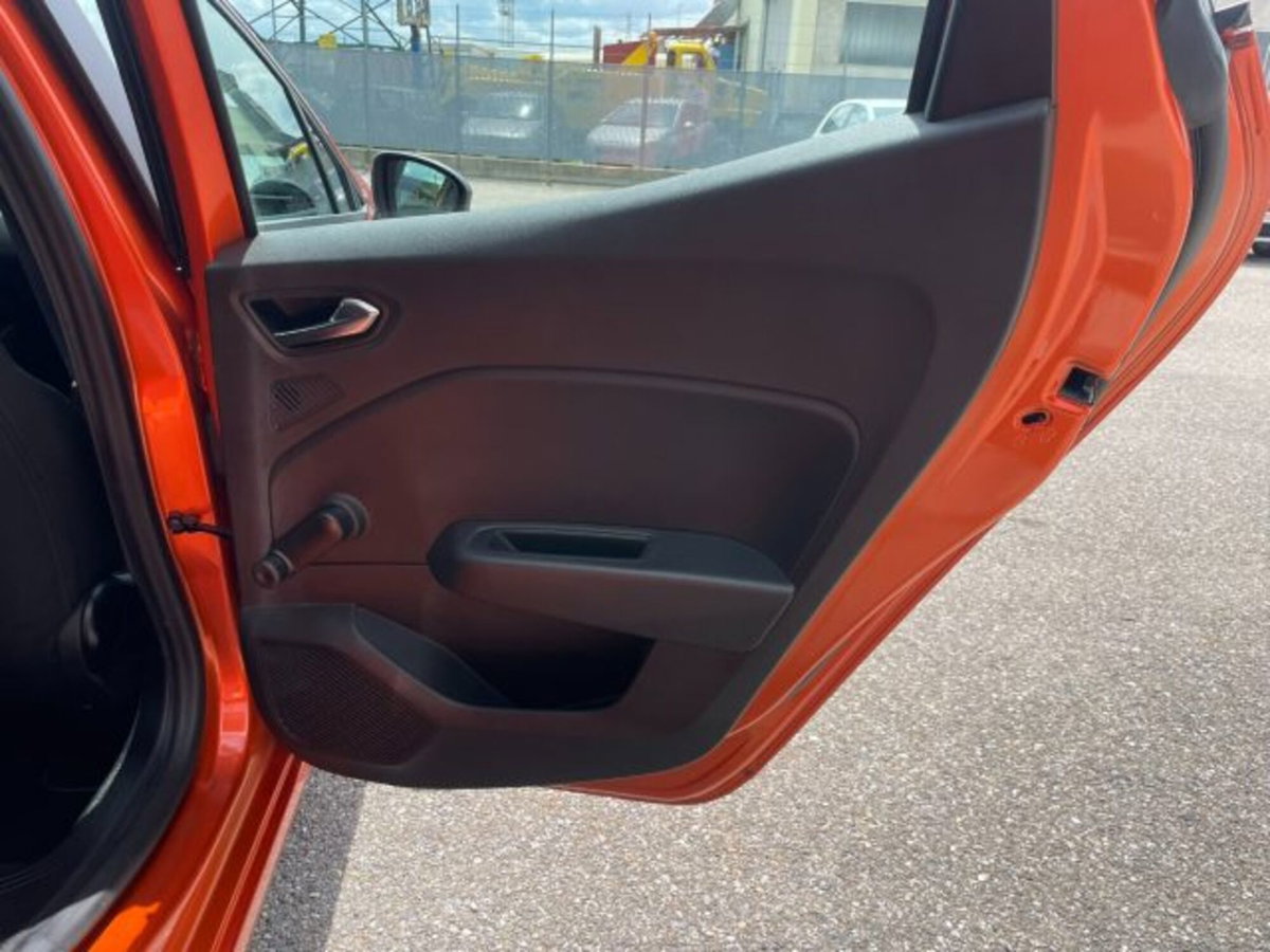 Renault Clio SCe 65 CV 5 porte Life (15)