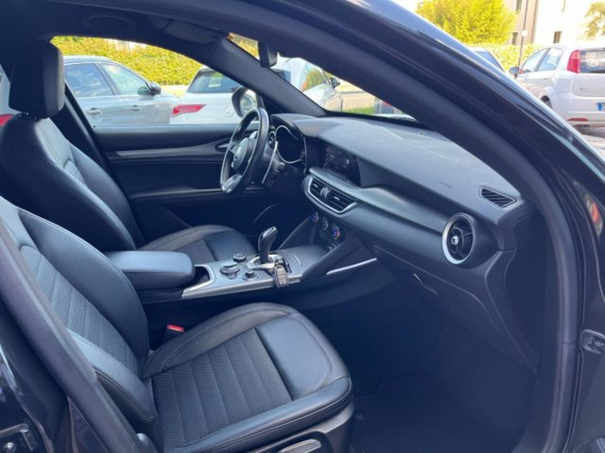 Alfa Romeo Stelvio Stelvio 2.2 Turbodiesel 190 CV AT8 Q4 Sprint (16)